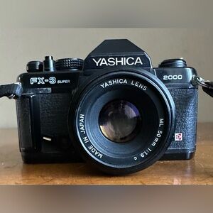 Vintage YASHICA FX-3 super 2000 35mm SLR Film Camera w/ ML 50mm Lens